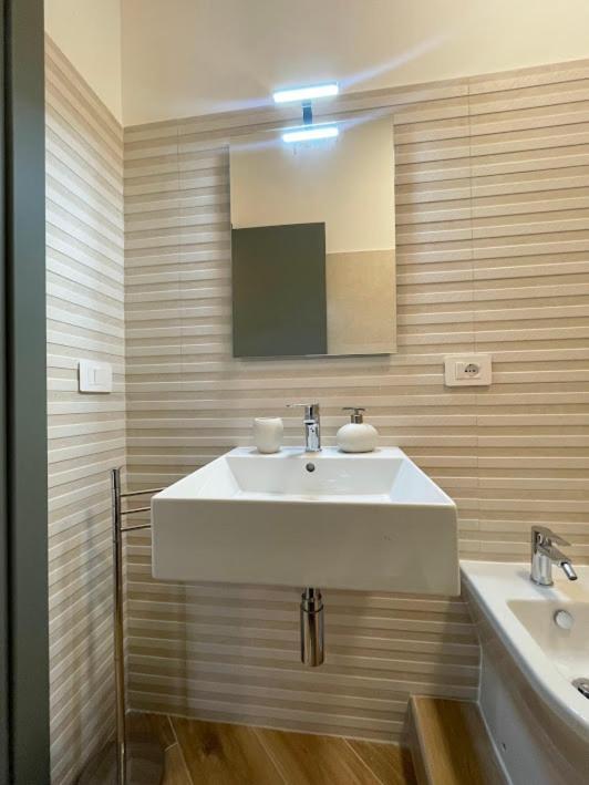 Ferienwohnung Lb Silviocentro Palermo Exterior foto